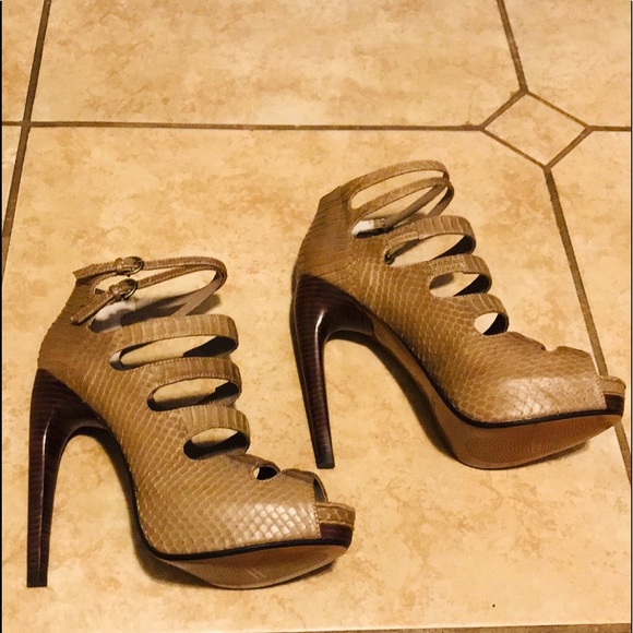 Leon Max Genuine Snakeskin Tan Heels Size 9 - Picture 2 of 8